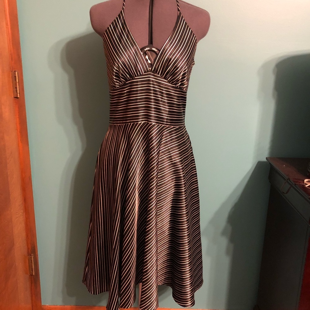 ⚡️HP⚡️Black and white striped halter dress - Picture 2 of 6